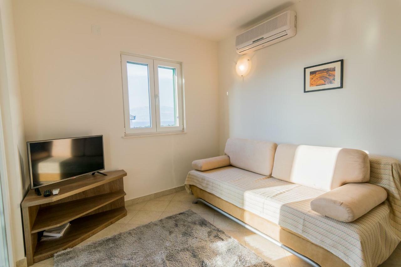 Apartman Emil Supetar Zewnętrze zdjęcie